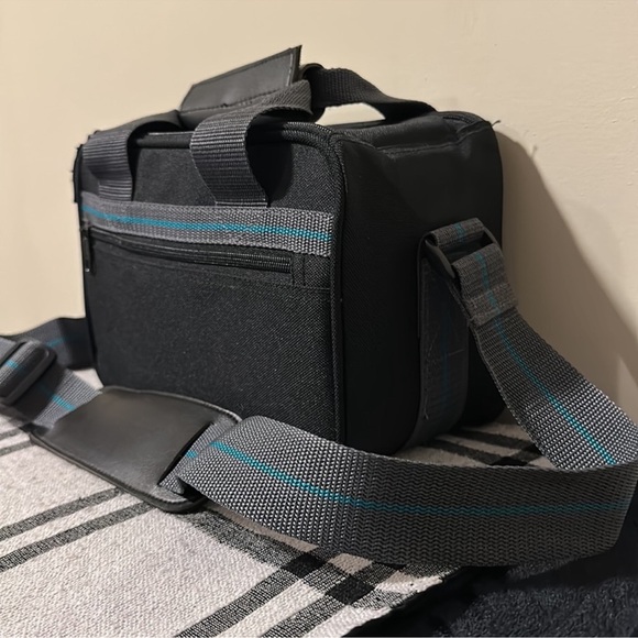 Vintage JVC Compact VHS Camcorder & Accessories - Picture 12 of 14